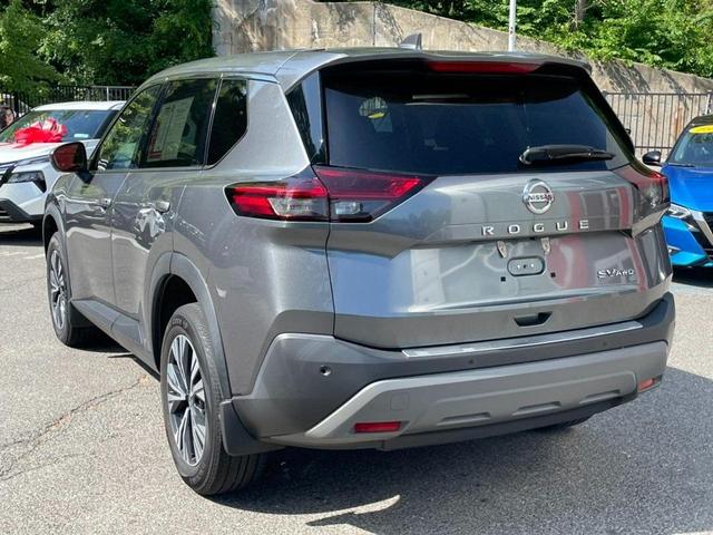 2021 nissan rogue sv
