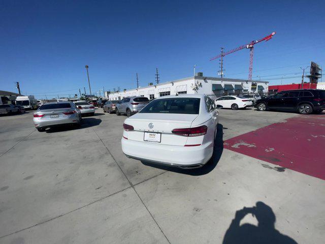 2021 volkswagen passat 2.0t se