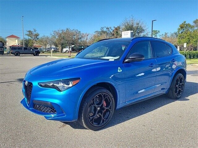 2024 alfa romeo stelvio quadrifoglio
