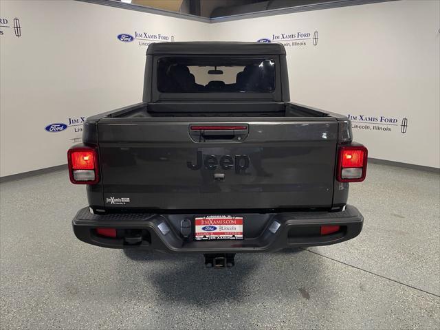 2022 jeep gladiator sport s