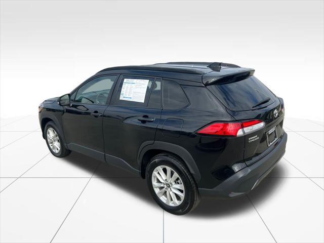 2022 toyota corolla cross le