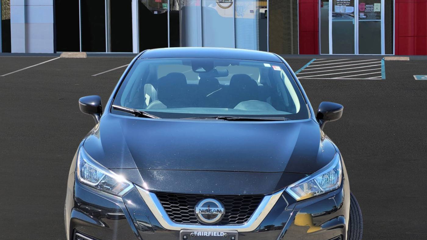 2021 nissan versa sv