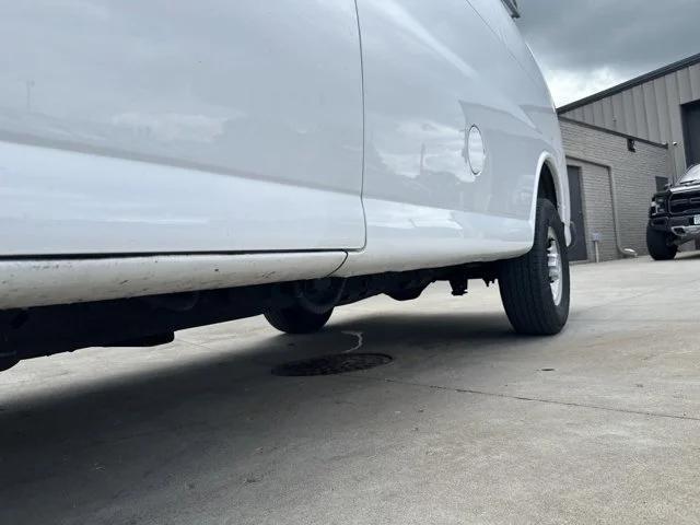 2017 chevrolet express 3500 work van