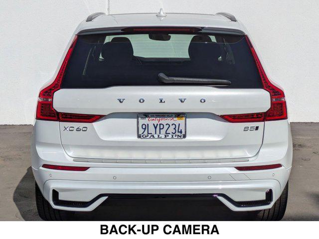 2024 volvo xc60 b5 plus dark theme