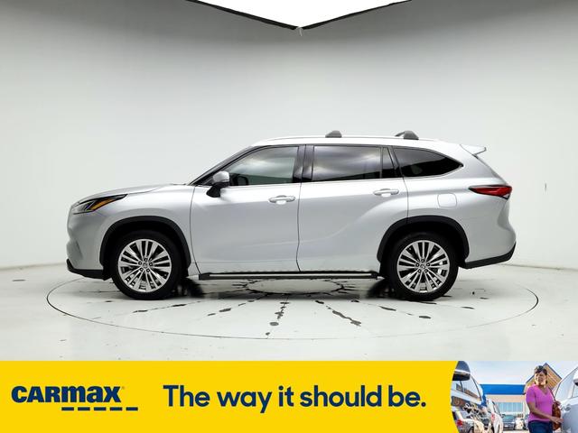 2022 toyota highlander platinum