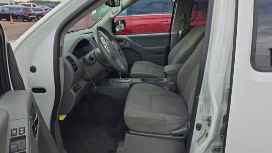 2021 nissan frontier sv