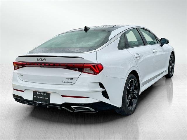 2022 kia k5 gt-line