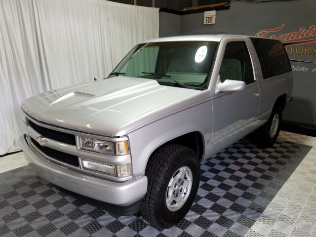 **no reserve!!!!** 1993 gmc yukon 2-door 4wd