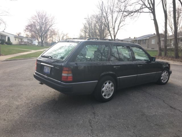 1992 mercedes-benz 300te station wagon, runs but needs tlc