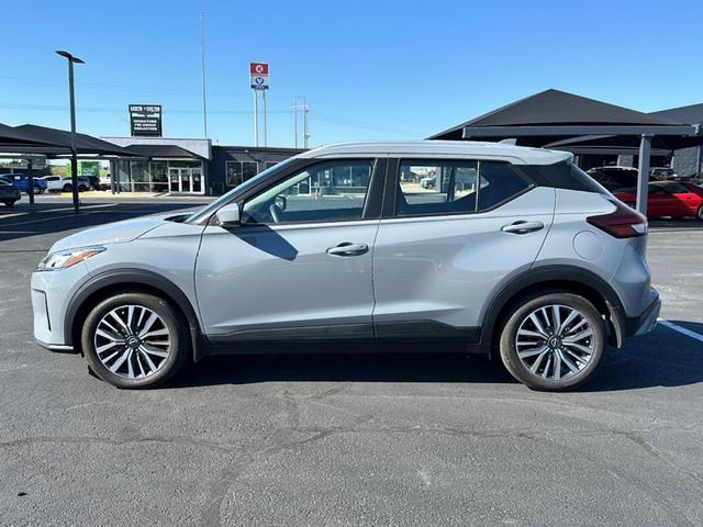 2022 nissan kicks sv