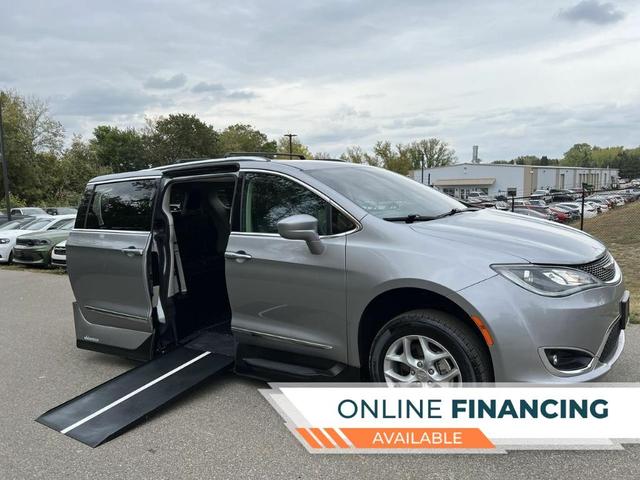 2018 chrysler pacifica touring-l plus