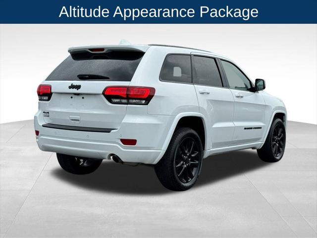 2022 jeep grand cherokee laredo