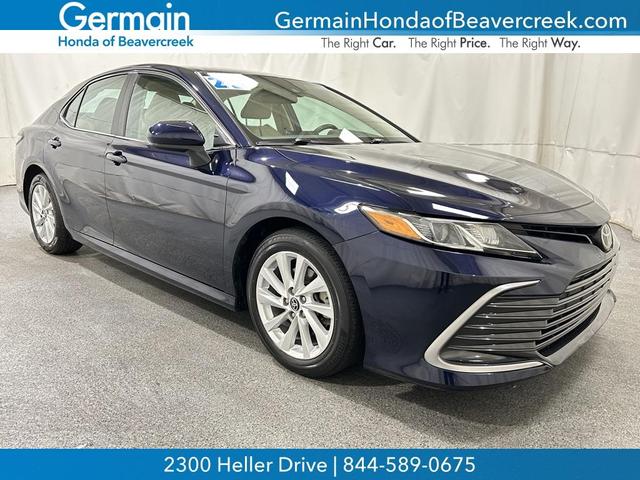 2022 toyota camry le