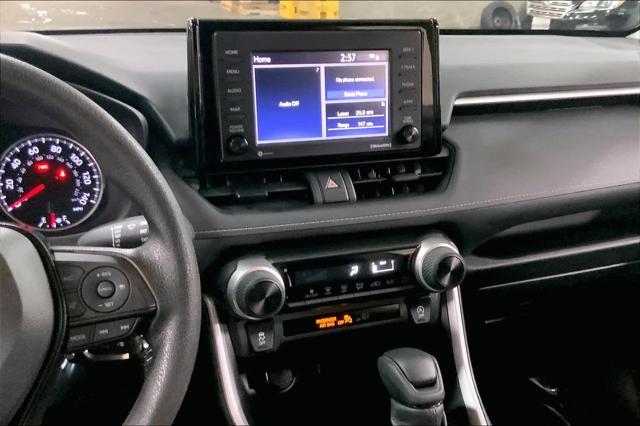 2021 toyota rav4 le