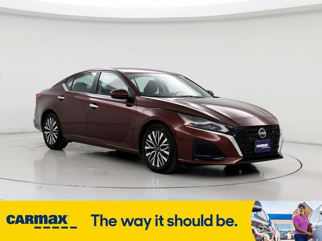 2023 nissan altima sv