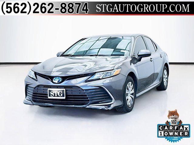 2022 toyota camry le