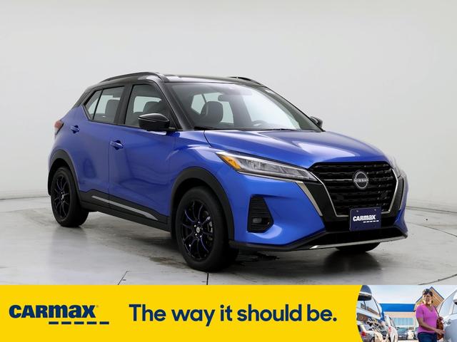 2023 nissan kicks sr