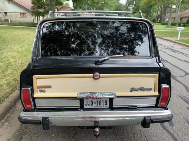 1989 jeep grand wagoneer suv black 4wd automatic