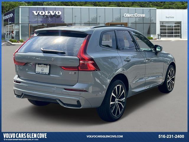 2024 volvo xc60 b5 plus dark theme