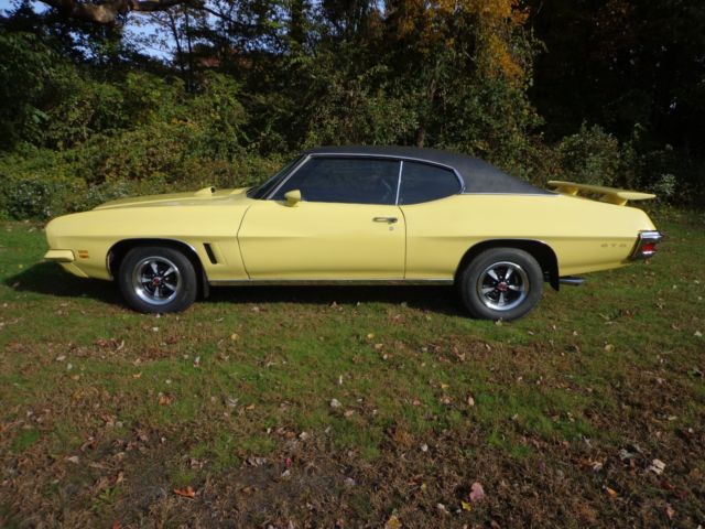 '72 pontiac gto- 4 speed! very nice car! no reserve!