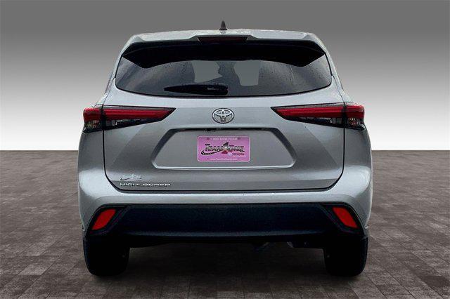 2023 toyota highlander l