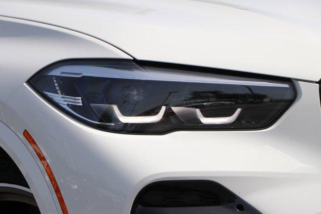 2022 bmw x5 m50i