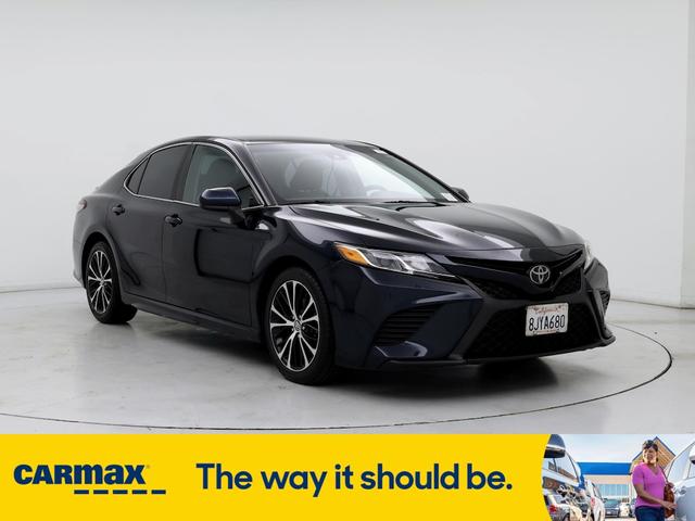 2019 toyota camry se