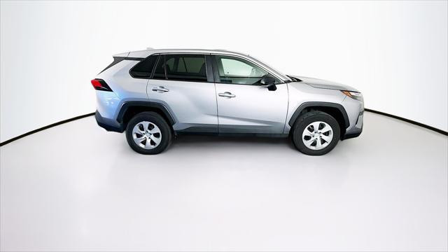 2024 toyota rav4 le