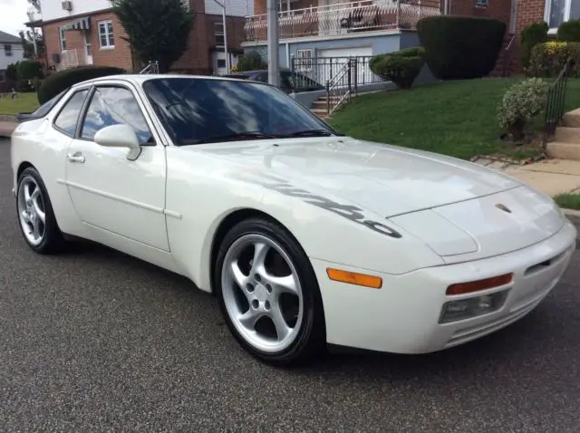 1989 porsche 944 turbo. truly unique! 57k. very-well kept. showroom condition