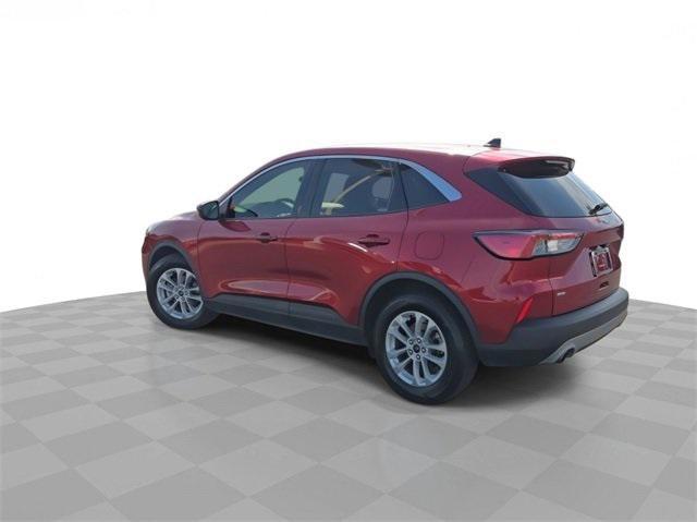 2020 ford escape se