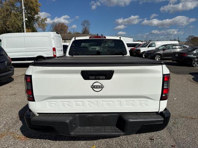 2022 nissan frontier s