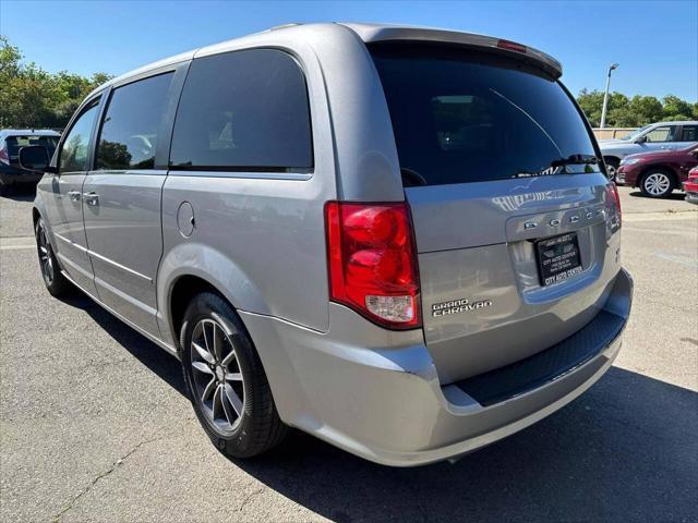 2017 dodge grand caravan sxt