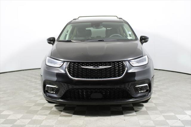 2022 chrysler pacifica touring l