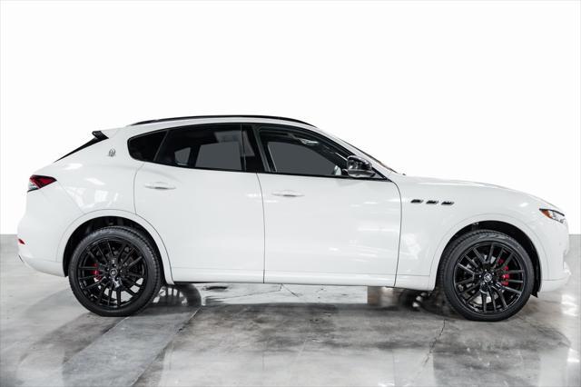 2021 maserati levante base
