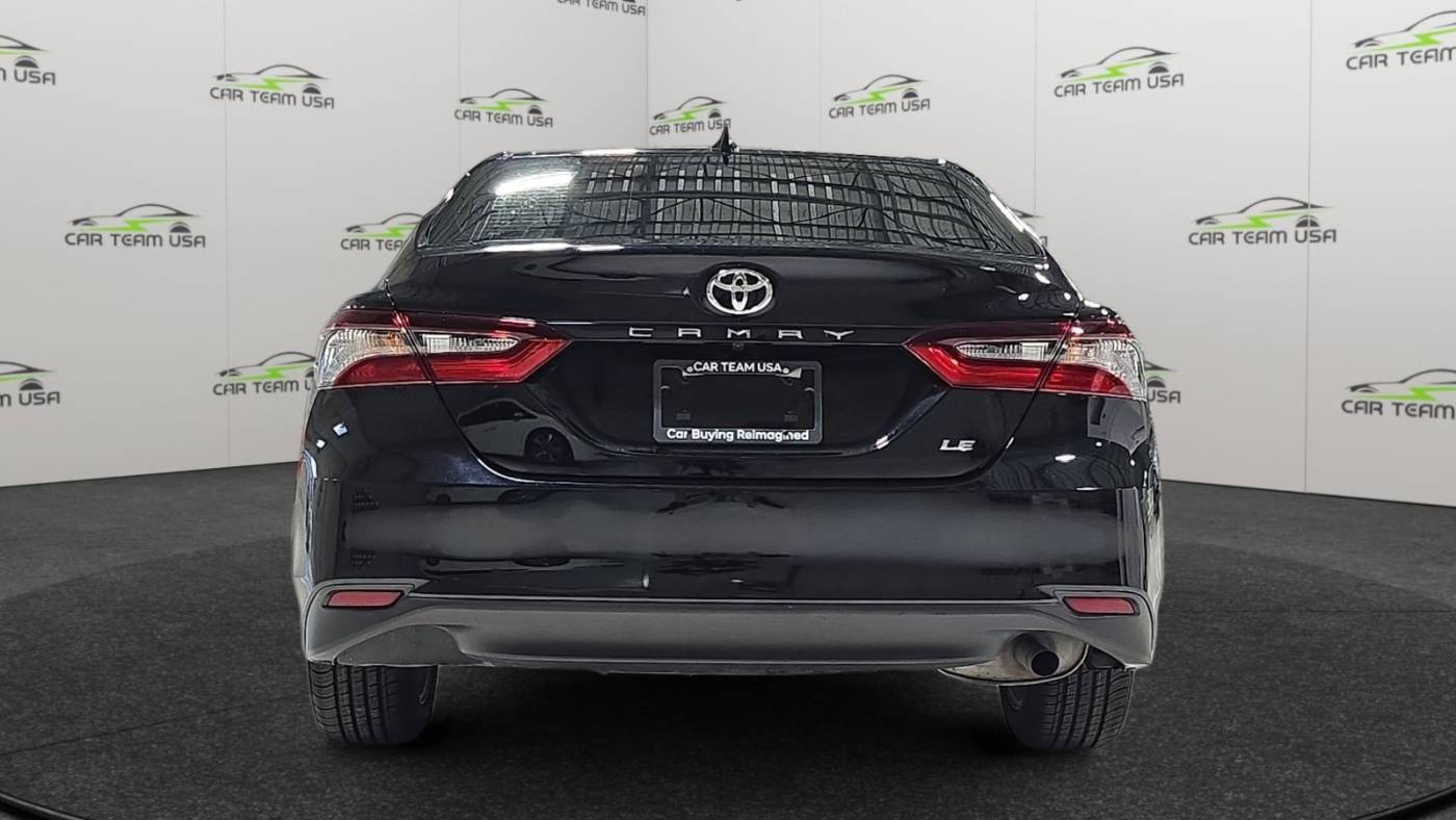 2022 toyota camry le