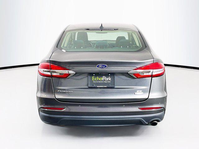 2020 ford fusion se