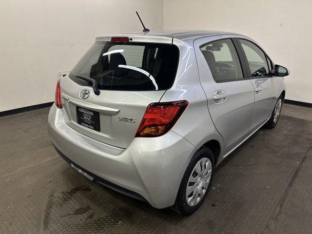 2017 toyota yaris le