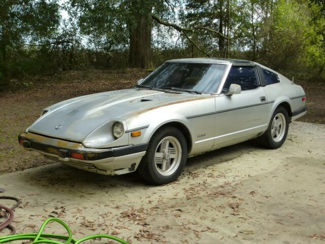 no reserve !!! 1983 datsun nissan 280zx 5 speed all original for repair or parts