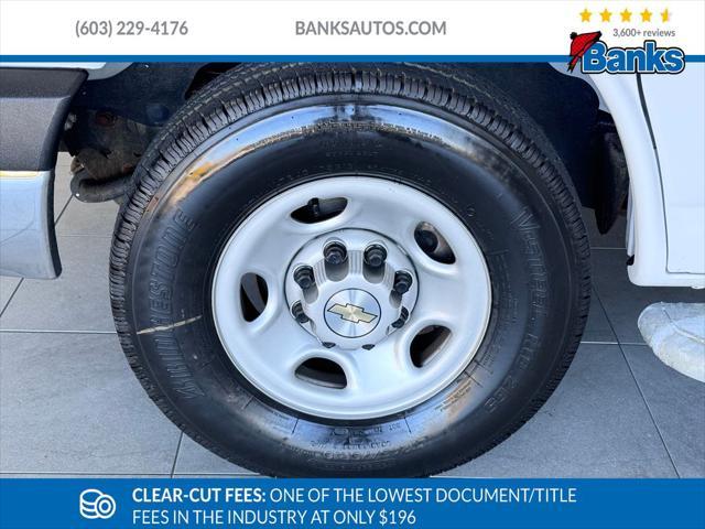 2022 chevrolet express 2500 rwd 2500 regular wheelbase wt