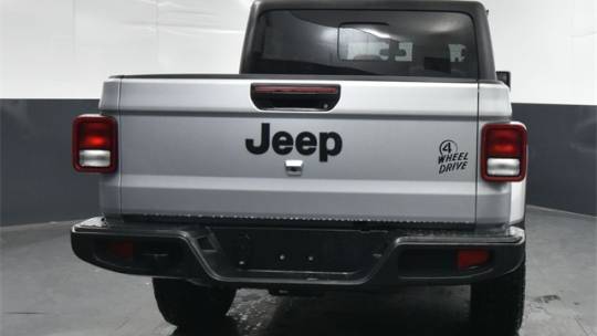 2022 jeep gladiator sport