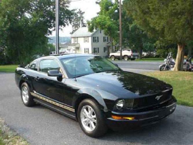 2007 ford mustang v6-black-automatic- obo in elizabethtown, pa