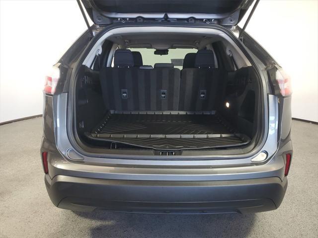 2022 ford edge se