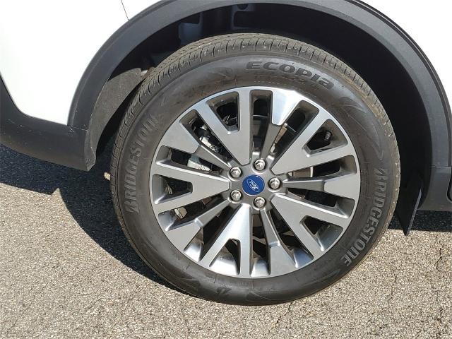 2022 ford escape titanium