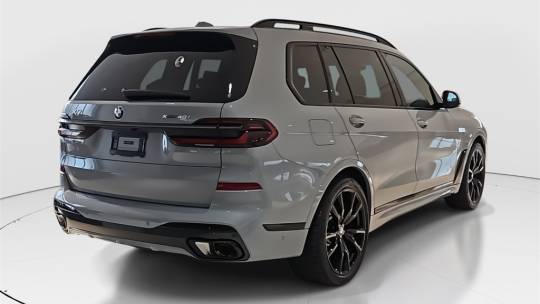 2025 BMW X7