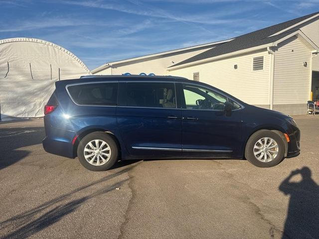 2018 chrysler pacifica touring-l plus