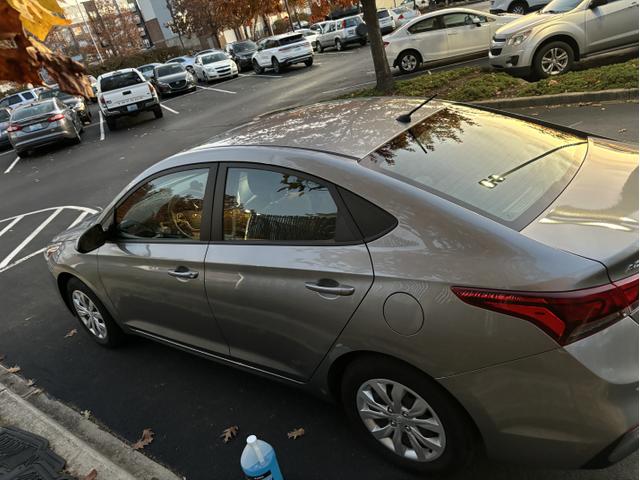 2022 hyundai accent se