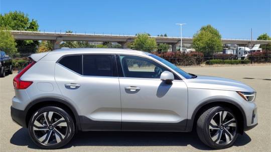 2024 Volvo XC40