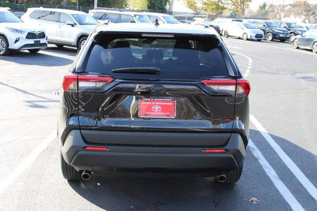 2021 toyota rav4 le