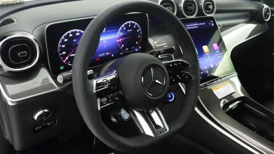 2025 Mercedes-Benz GLC