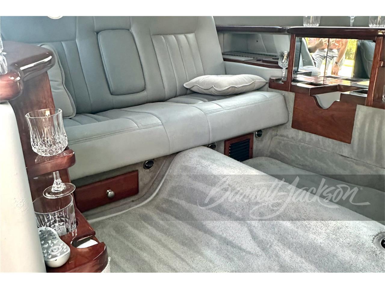 2004 lincoln town car